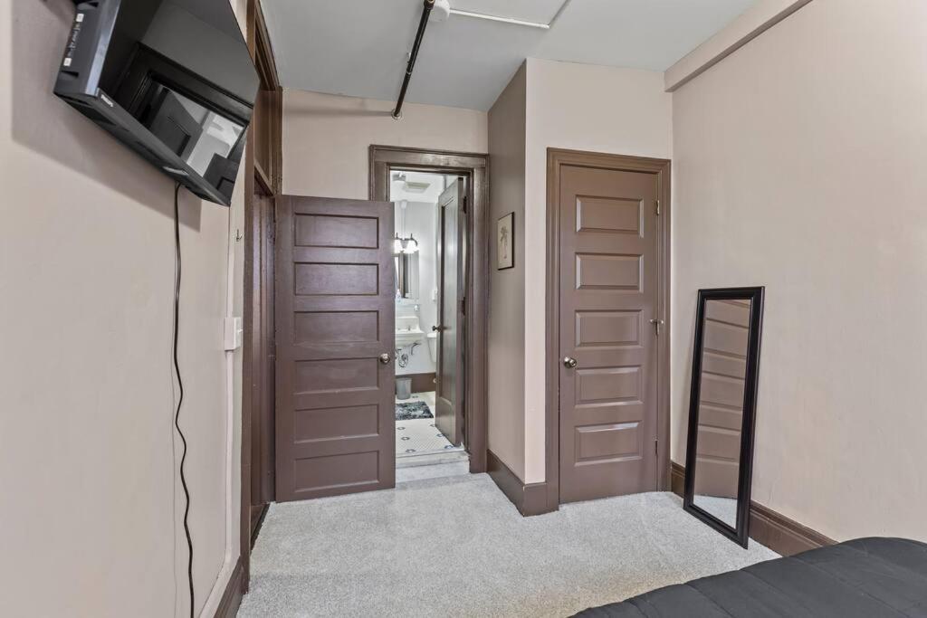 Perfect Blend Of Convenience & Comfort Ny Apartment *