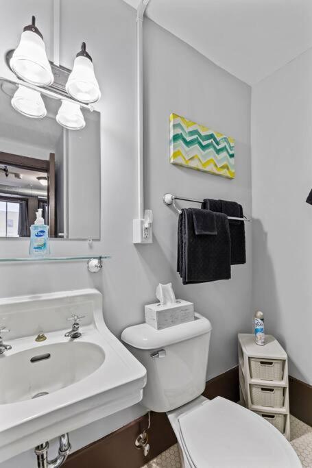 Perfect Blend Of Convenience & Comfort Ny *
